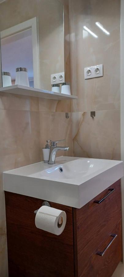 Studio Apartman Four Pearls Karlovac Extérieur photo